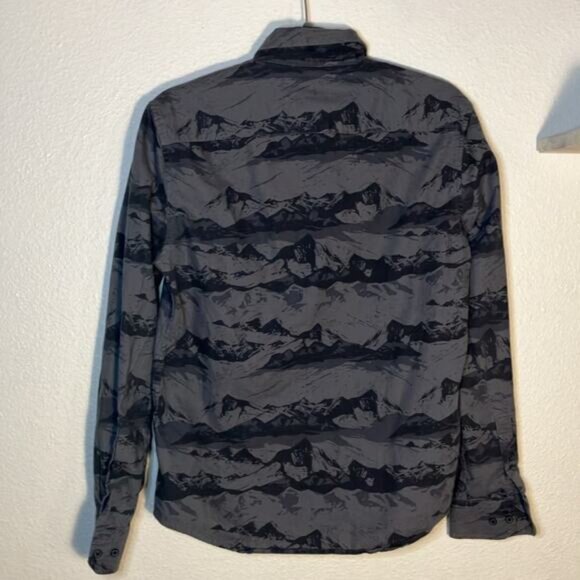 Banana Republic Shirt Mens Small Gray Button Up Luxe Flannel Mountain Print - Picture 5 of 5